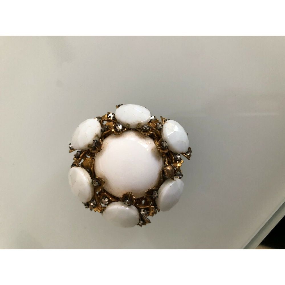 Vintage Miriam Haskell Pin White Faceted Stones Rhinestones Gold Tone Metal - Picture 1 of 6
